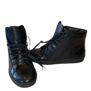 EUC Kenneth Cole leather sneaker boots